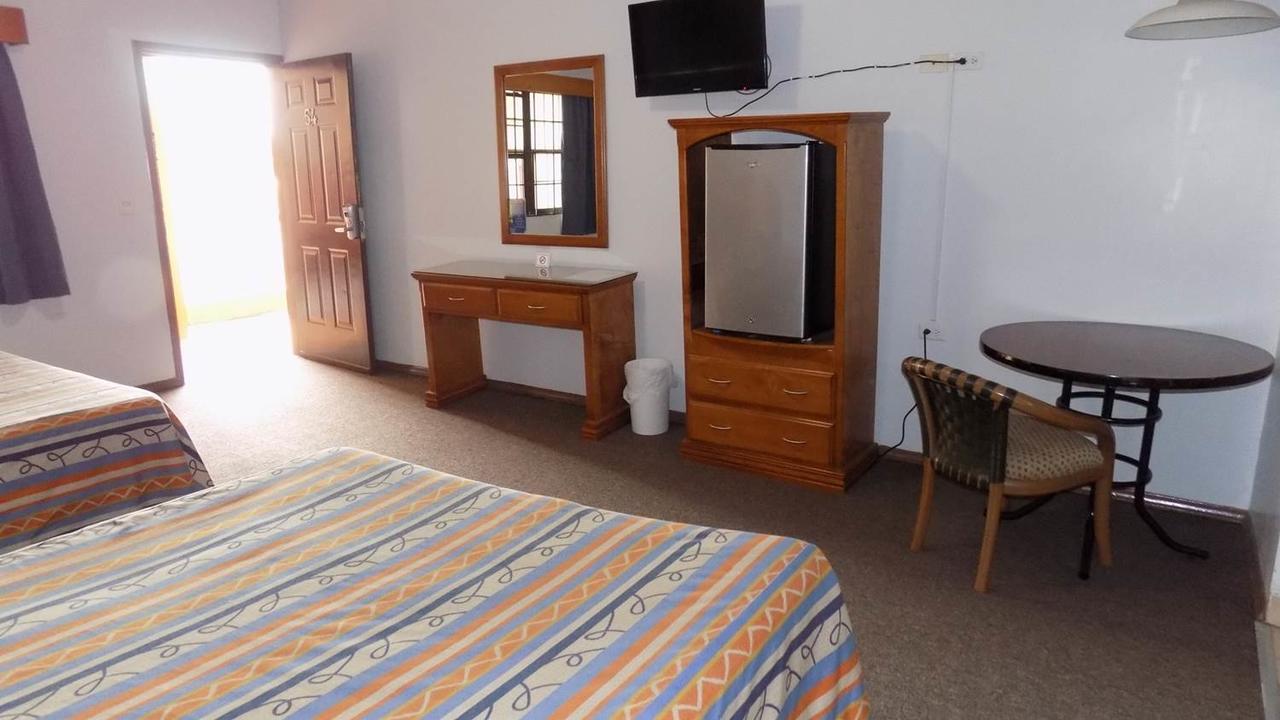 Hotel Del Camino Cuauhtémoc 외부 사진
