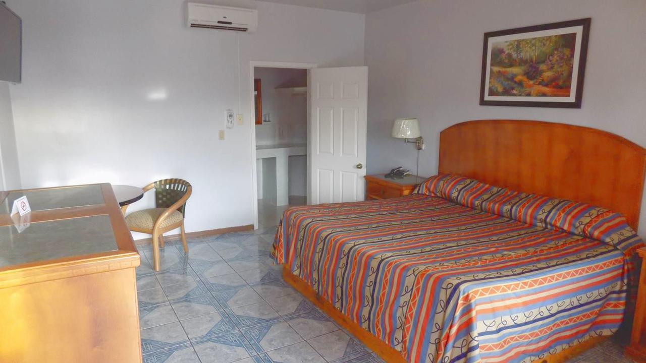 Hotel Del Camino Cuauhtémoc 외부 사진