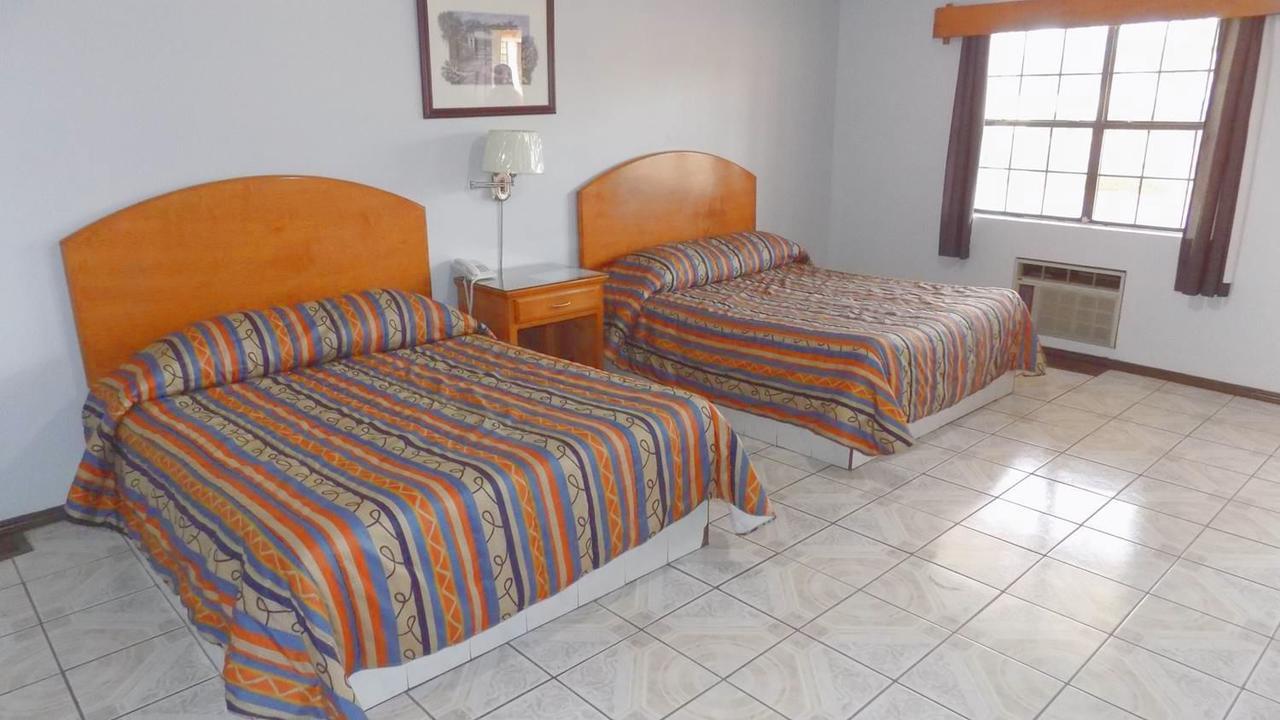 Hotel Del Camino Cuauhtémoc 외부 사진