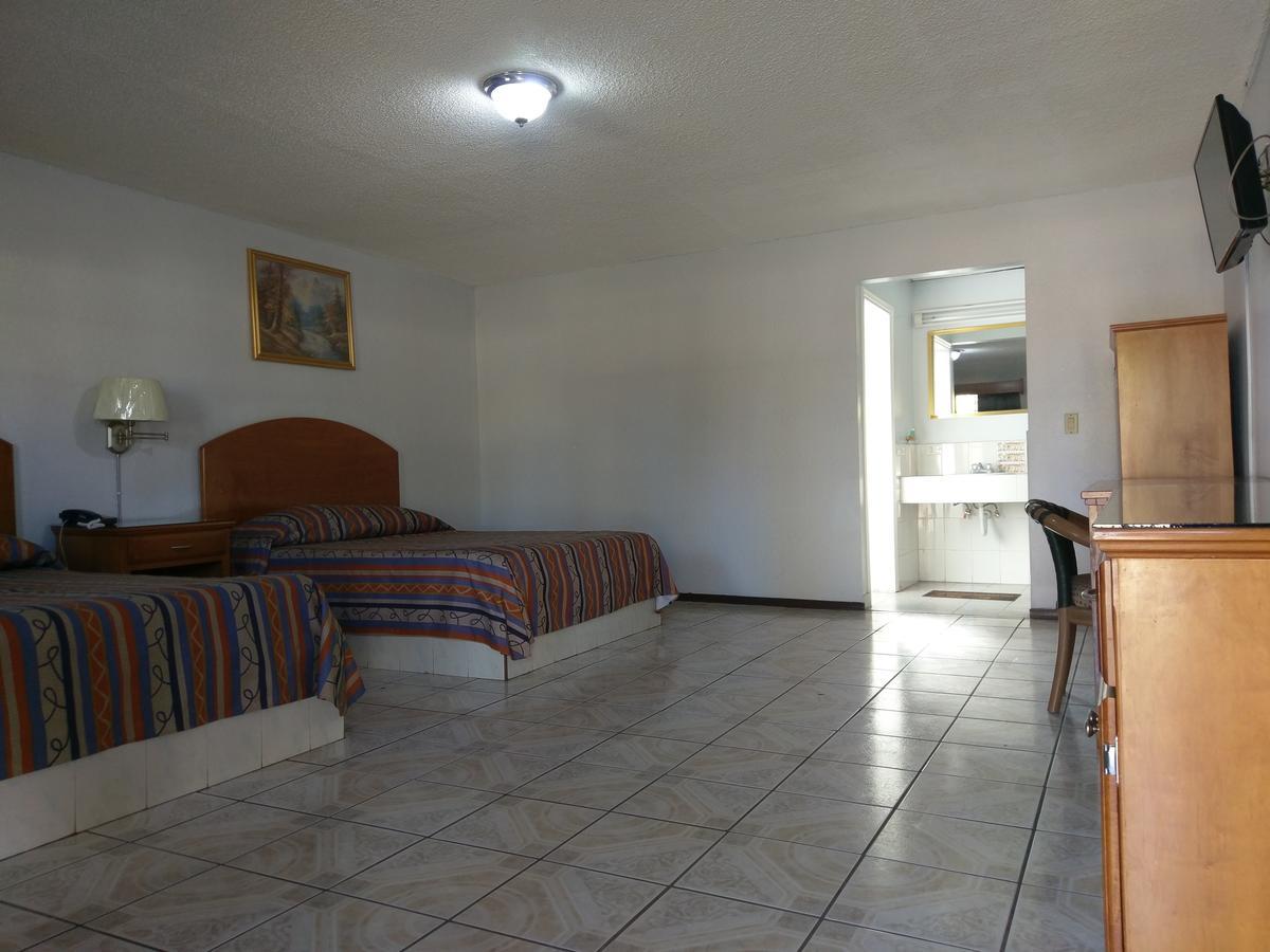 Hotel Del Camino Cuauhtémoc 외부 사진