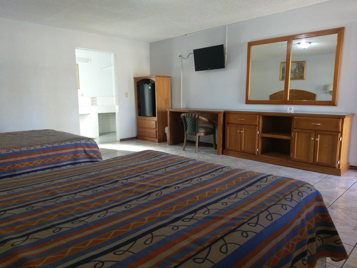 Hotel Del Camino Cuauhtémoc 외부 사진