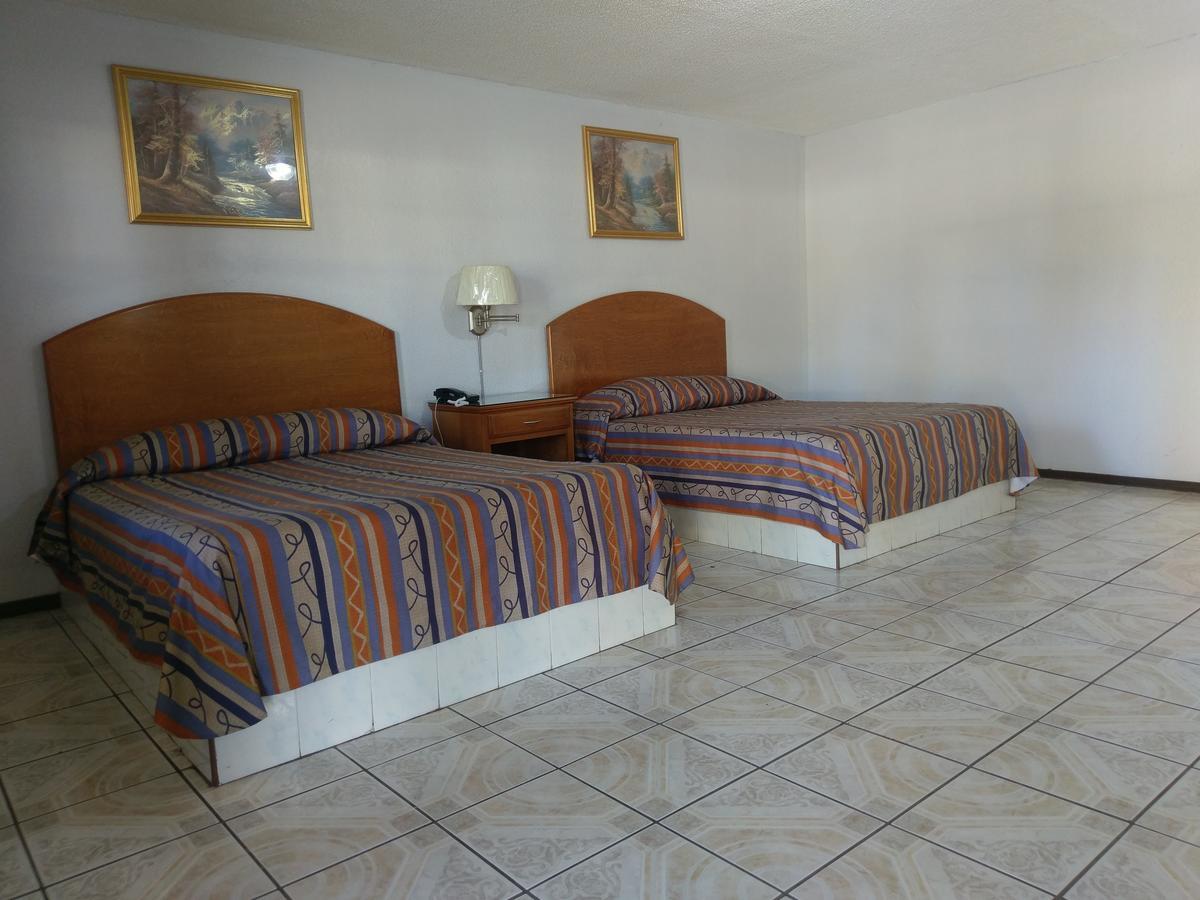 Hotel Del Camino Cuauhtémoc 외부 사진